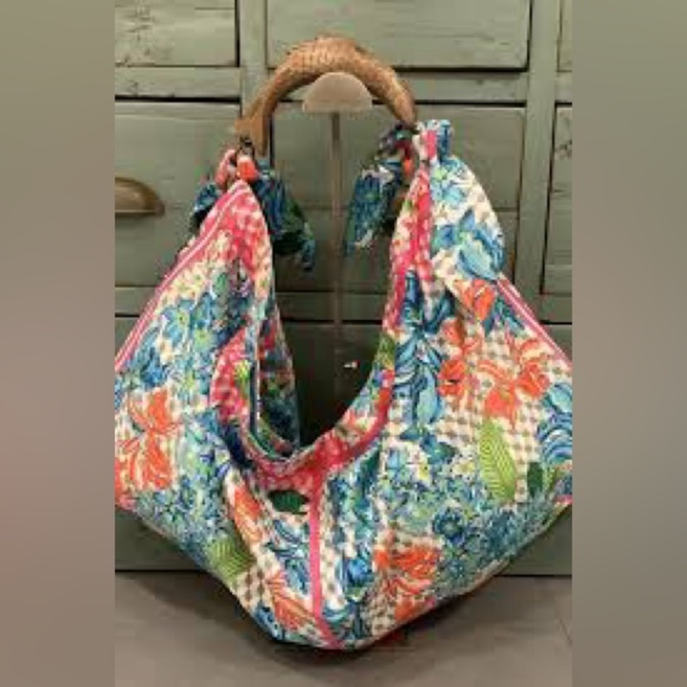 “Farm rio type” Floral Patterned scarf bag with Wooden Handles - Picture 3 of 3